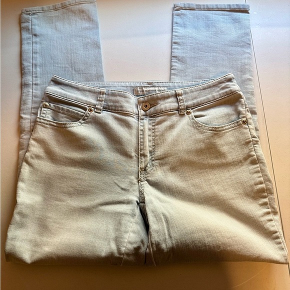Chico’s Platinum denim Women's Light Blue Jeans - Picture 1 of 8